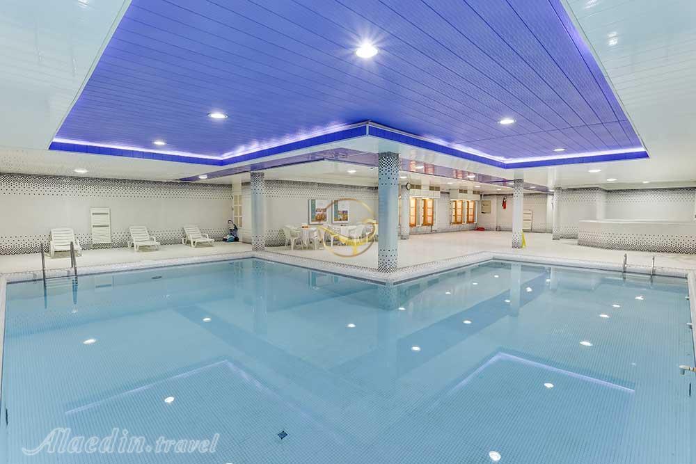 مجموعه آبی هتل 4 ستاره داد یزد | علاءالدین تراول