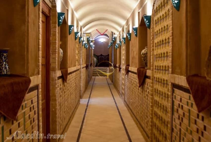 تصاویر بوتیک هتل دربار یزد | علاءالدین تراول