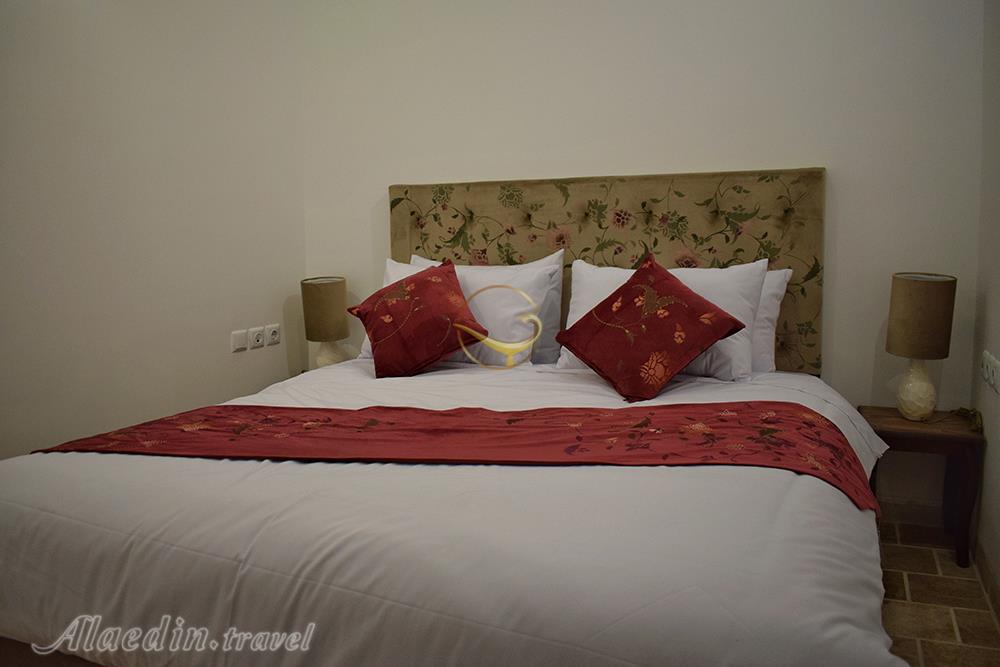 هتل هومان یزد | علاءالدین تراول