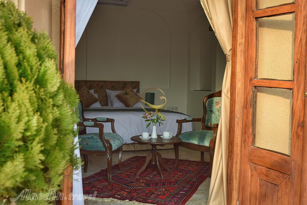 هتل هومان یزد | علاءالدین تراول