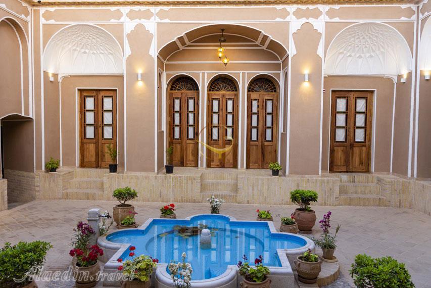 هتل سنتی کتروا یزد | علاءالدین تراول