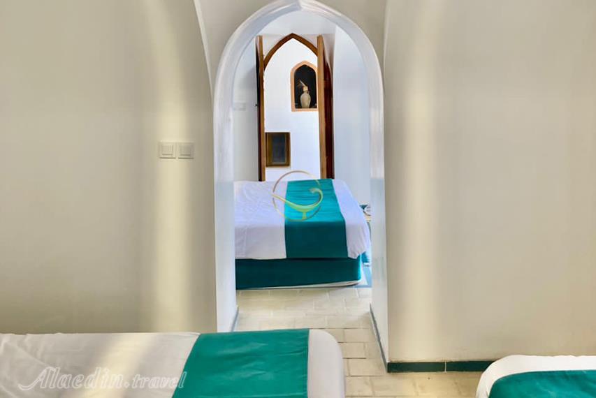 هتل سنتی کوروش یزد | علاءالدین تراول