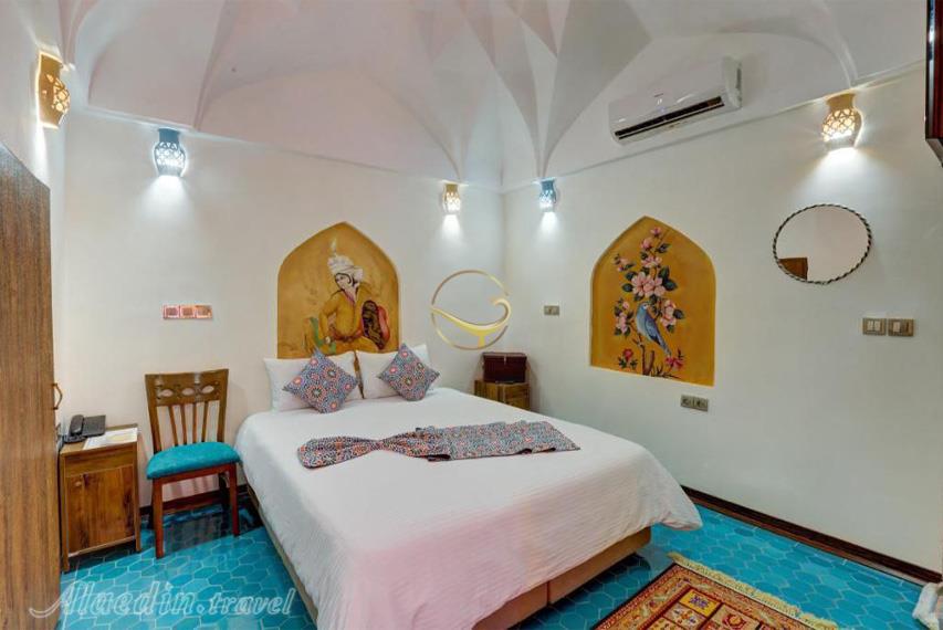 بوتیک هتل مالمیر یزد | علاءالدین تراول