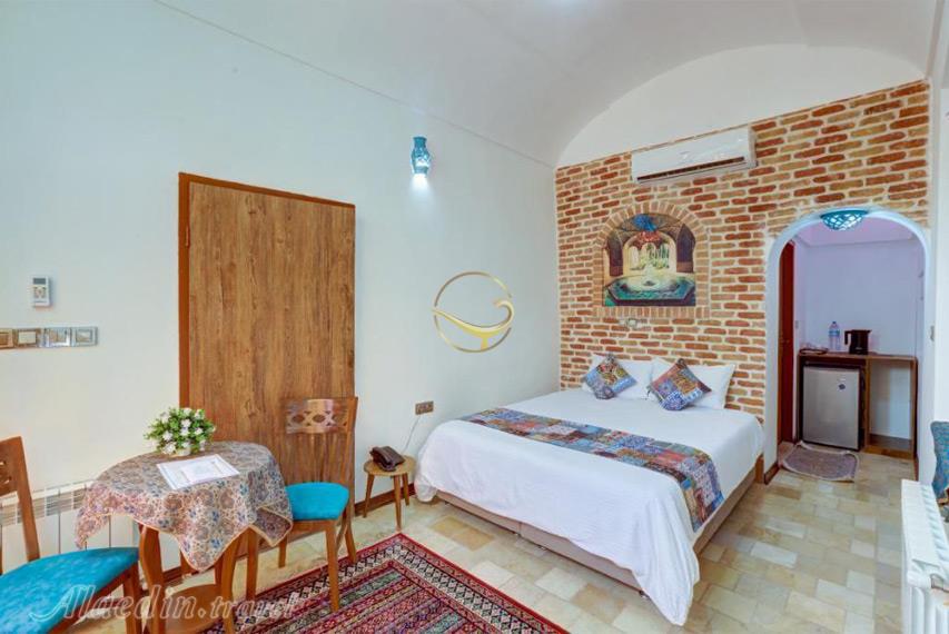 بوتیک هتل مالمیر یزد | علاءالدین تراول