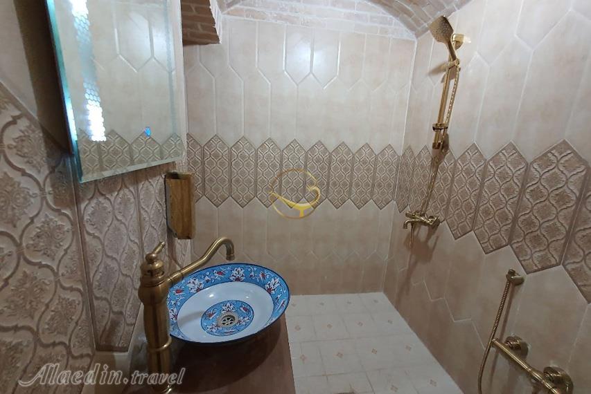 بوتیک هتل مالمیر یزد | علاءالدین تراول