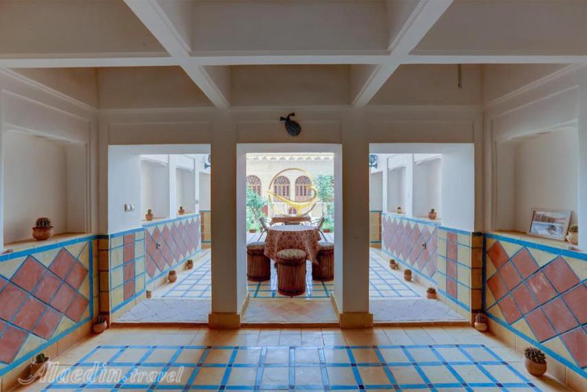 بوتیک هتل مالمیر یزد | علاءالدین تراول