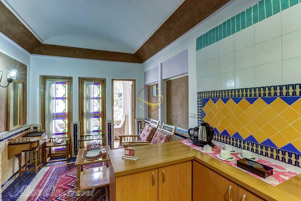 نمای داخل سوئیت هتل باغ 4 ستاره مشیرالممالک یزد | علاءالدین تراول