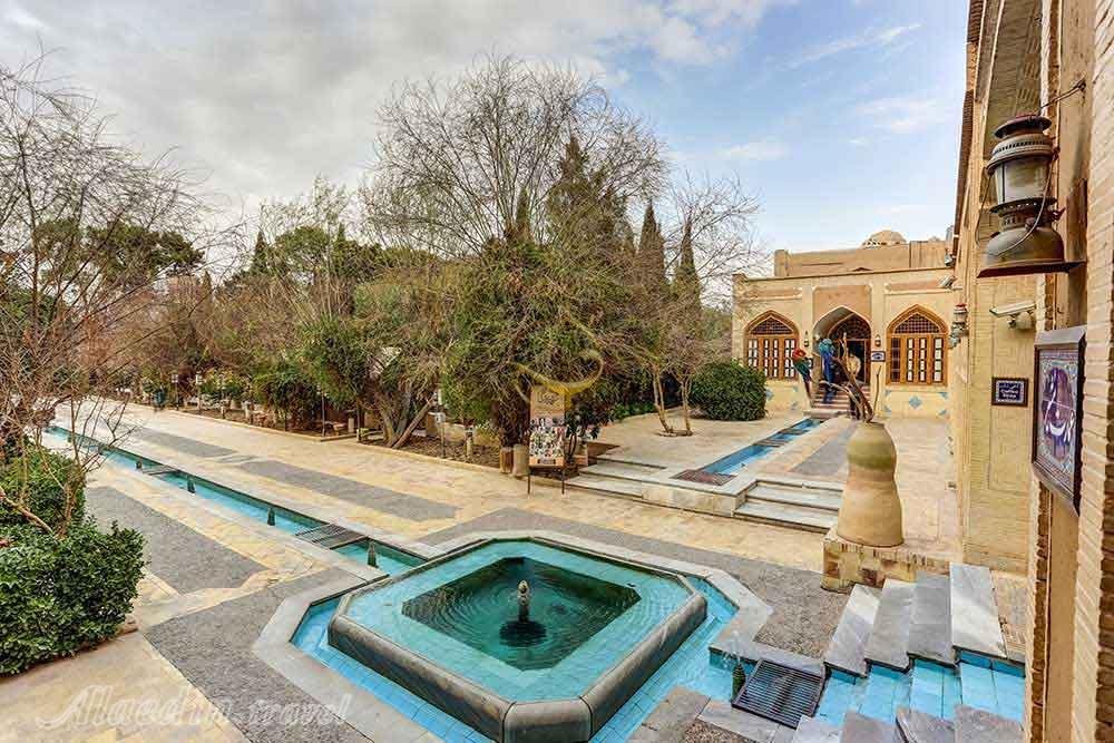 عکس های هتل باغ مشیرالممالک یزد