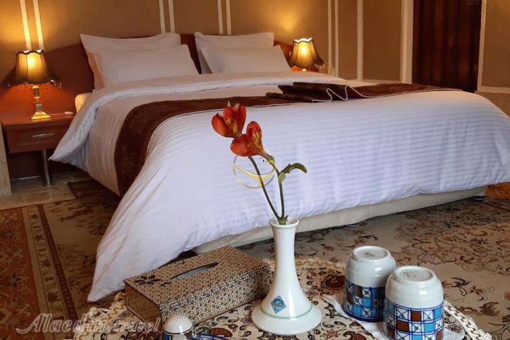 هتل کاروانسرای مشیر یزد | علاءالدین تراول