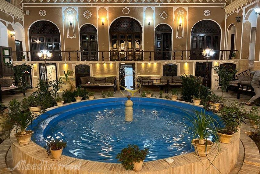 عکس های هتل سنتی رز یزد