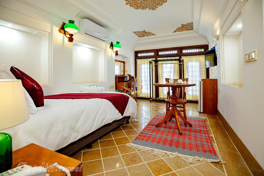 اتاق تک نفره بوتیک هتل صفى خانى یزد | علاءالدین تراول