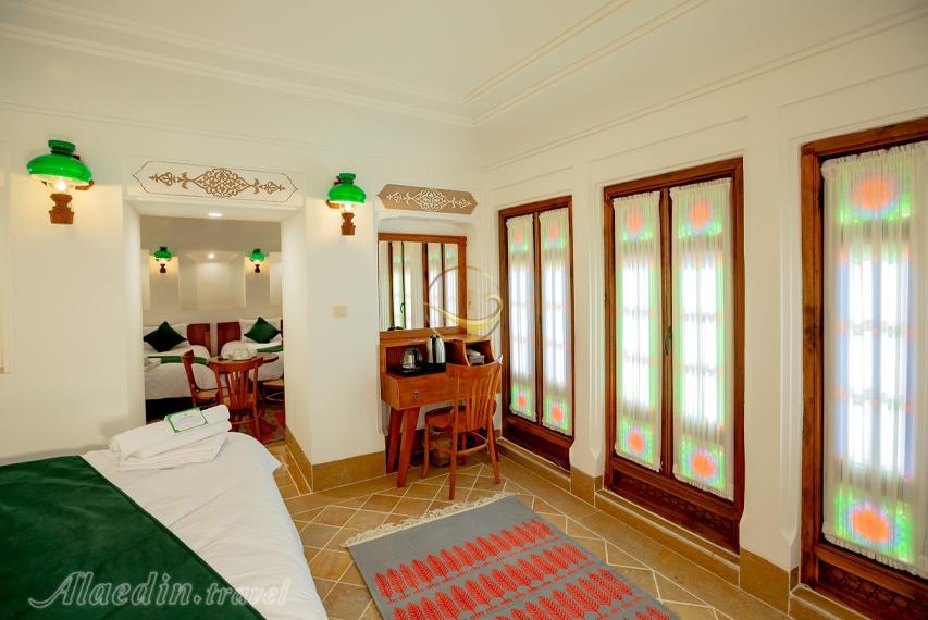 اتاق چهار تخته بوتیک هتل صفى خانى یزد | علاءالدین تراول