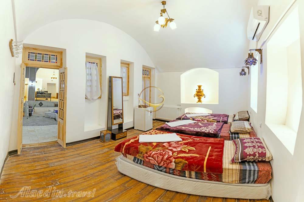 اقامتگاه سنتی ستاره آسمان یزد | علاءالدین تراول