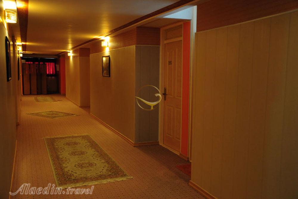 راهروی هتل سه ستاره پارک زنجان | علاءالدین تراول