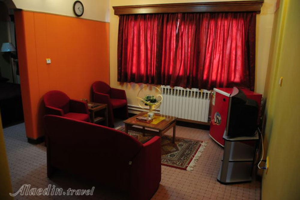 سوئیت هتل سه ستاره پارک زنجان | علاءالدین تراول