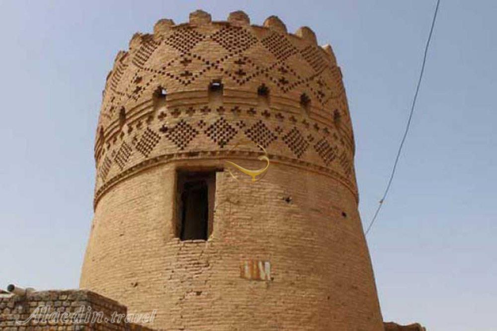 کاروانسرا و برج ارجنان اردکان | علاءالدین تراول