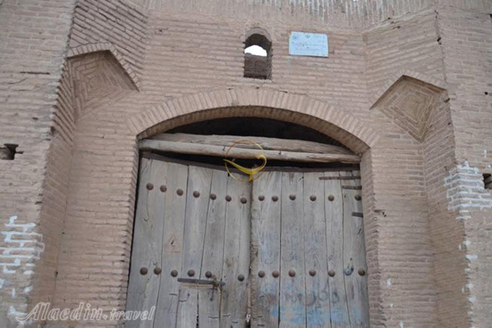 کاروانسرا و برج ارجنان اردکان | علاءالدین تراول