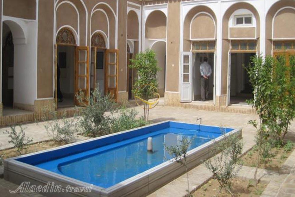 خانه آيت الله خاتمی (موزه رجال و مفاخر) اردكان | علاءالدین تراول