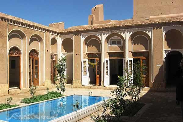 خانه آيت الله خاتمی (موزه رجال و مفاخر) اردكان