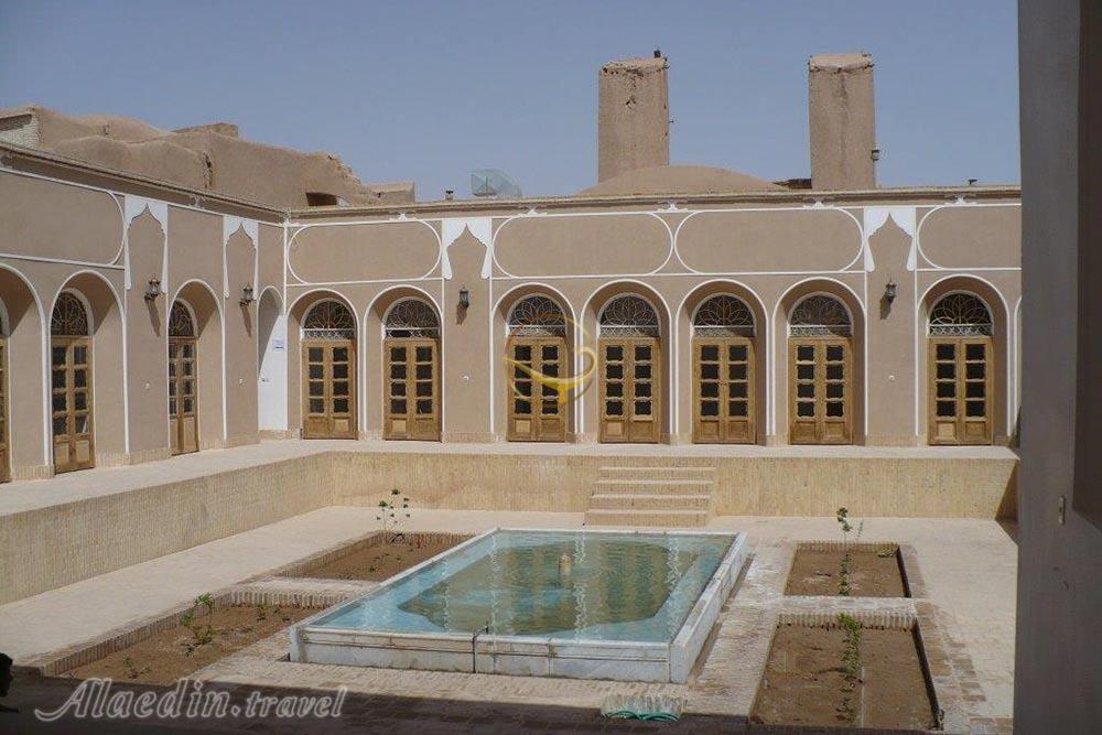 موزه فرش اردکان (خانه افضلی) | علاءالدین تراول
