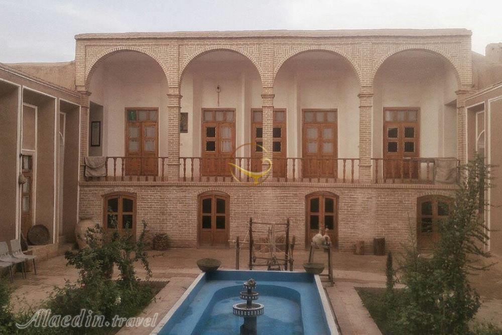 موزه فرش اردکان (خانه افضلی) | علاءالدین تراول