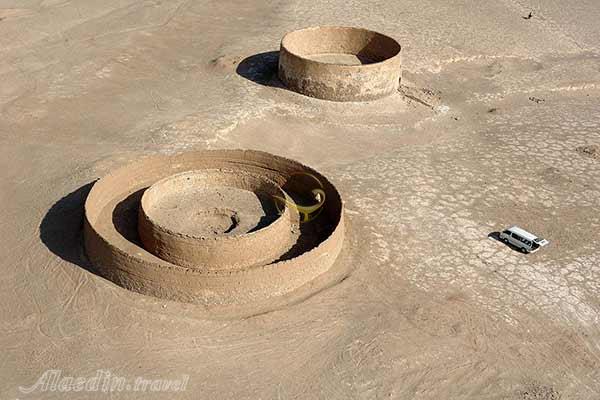 دخمه های شریف آباد اردکان