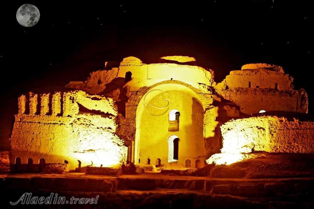 کاخ اردشیر بابکان (آتشکده) فیروزآباد | علاءالدین تراول