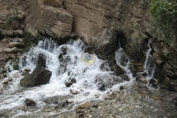 چشمه و تنگه روزیه در مهدیشهر