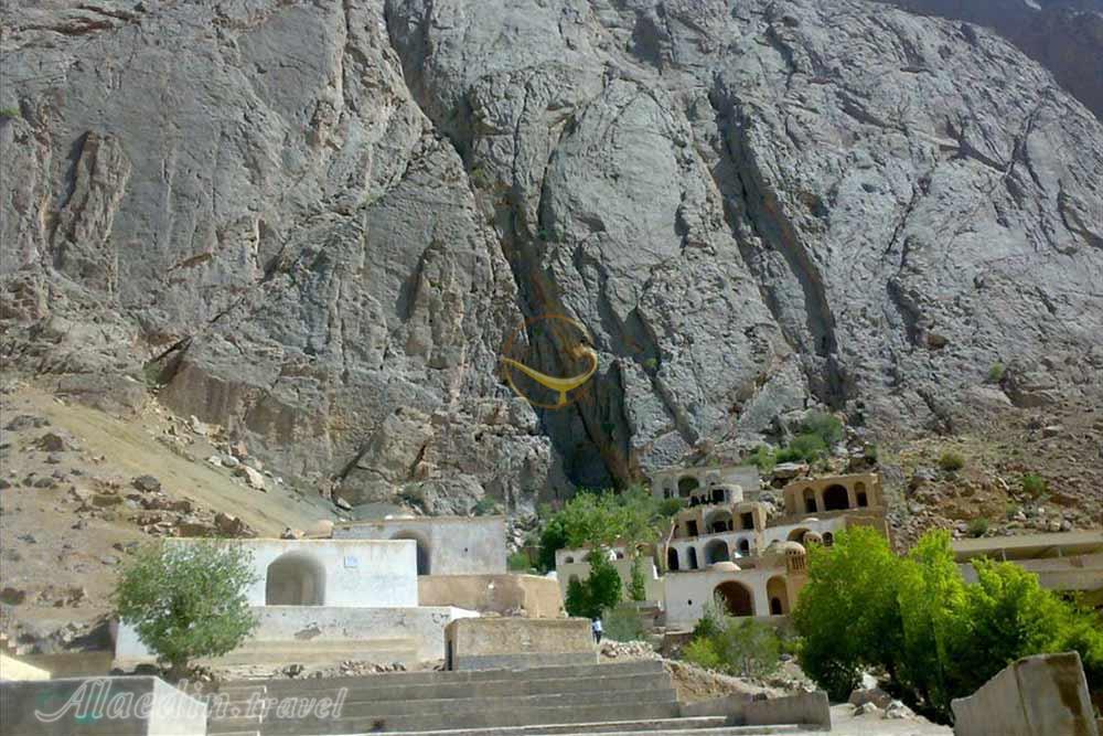 زیارتگاه پیر نارکی در مهریز | علاءالدین تراول