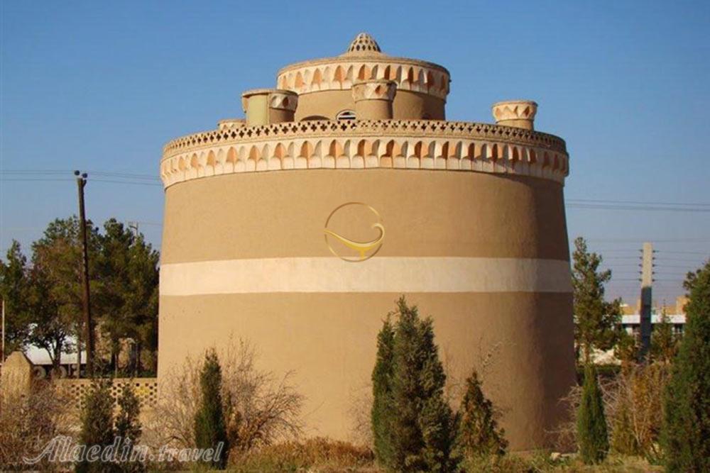 برج کبوترخانه میبد | علاءالدین تراول