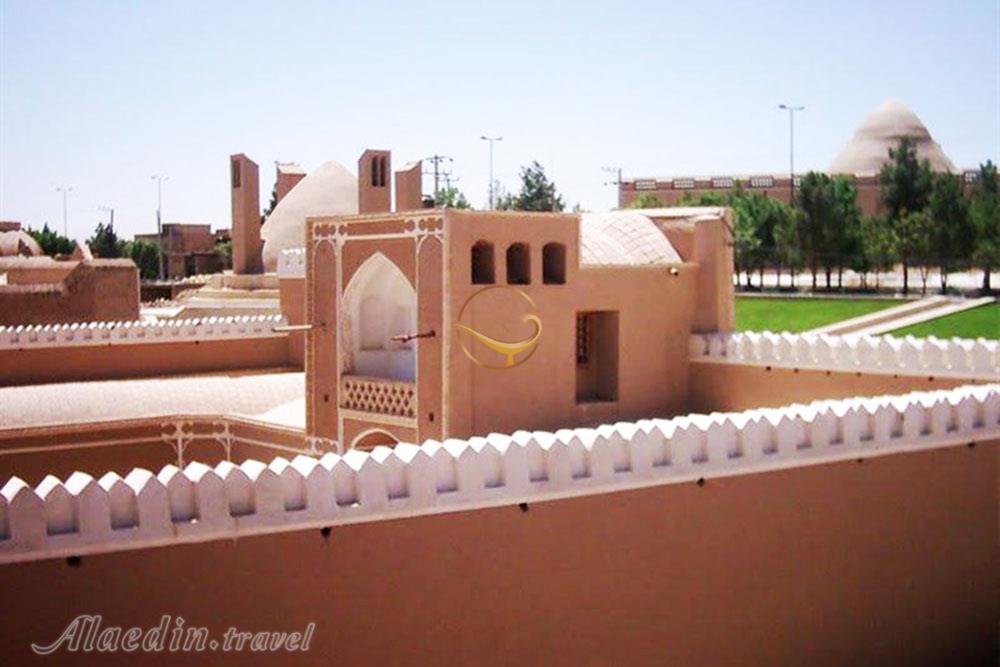 برج محمودآباد میبد | علاءالدین تراول