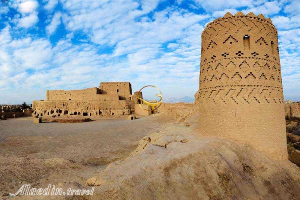 نارین قلعه میبد | علاءالدین تراول