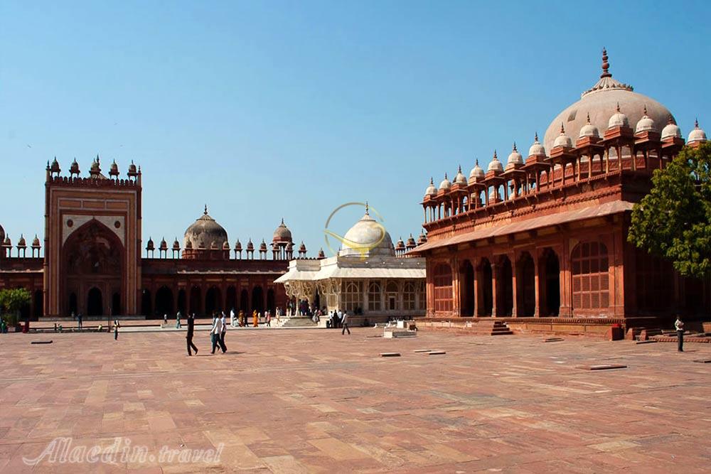 فاتح پور سیکری (شهر پیروزی) در آگرا - هند | علاءالدین تراول