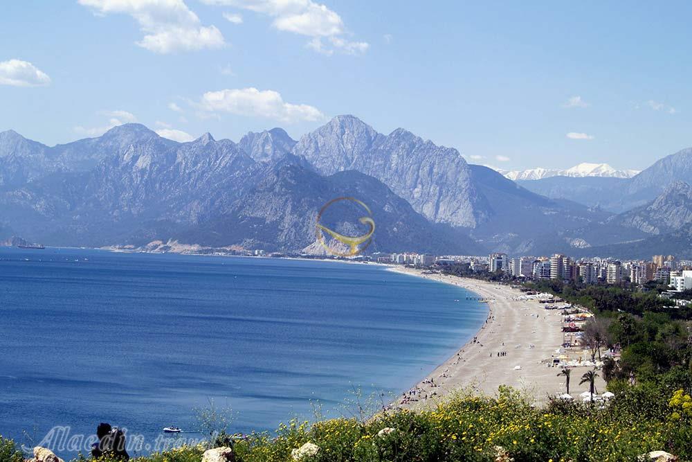 ساحل کنیالتی در آنتالیا - ترکیه | علاءالدین تراول