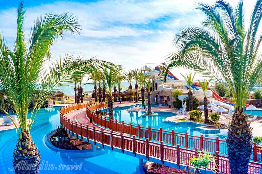 منطقه تفریحی لارا در آنتالیا - ترکیه | علاءالدین تراول