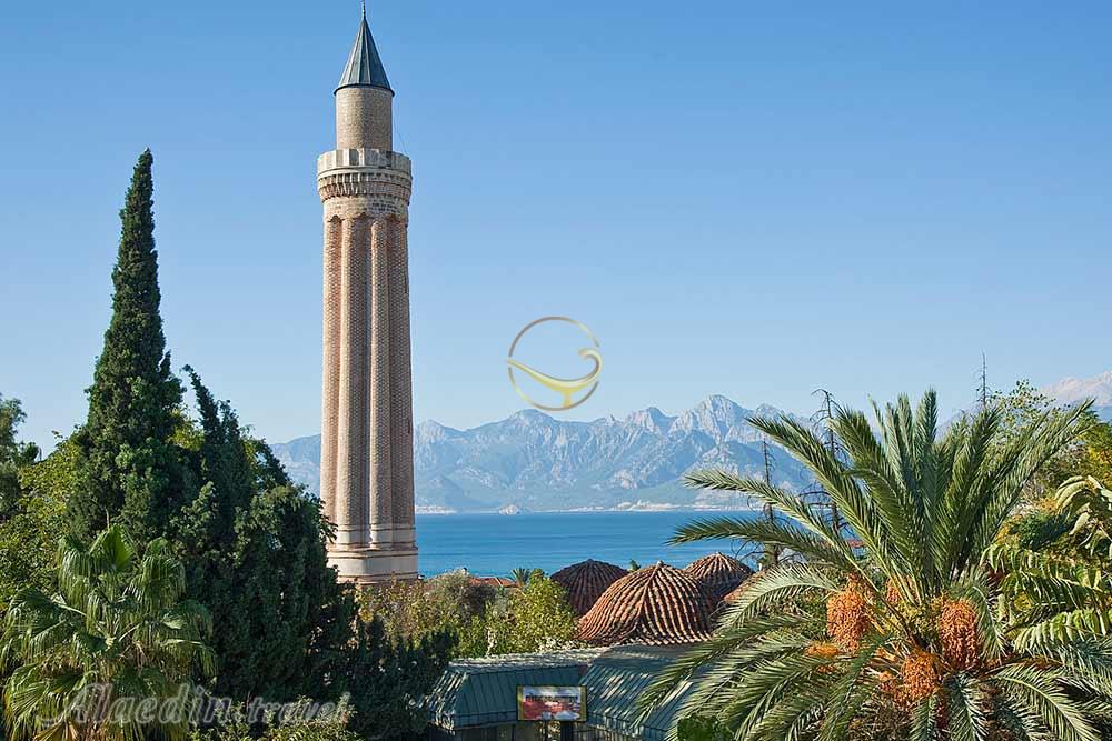 مسجد مناره یولی در آنتالیا - ترکیه | علاءالدین تراول