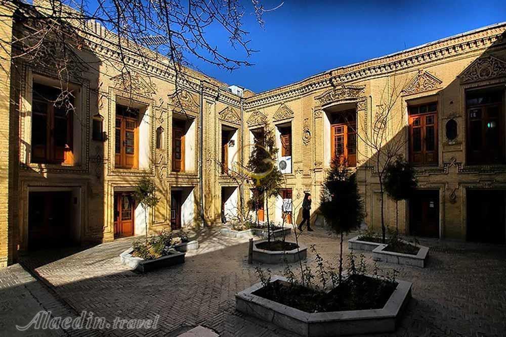 نمای بیرونی خانه حسن پور اراک | علاءالدین تراول