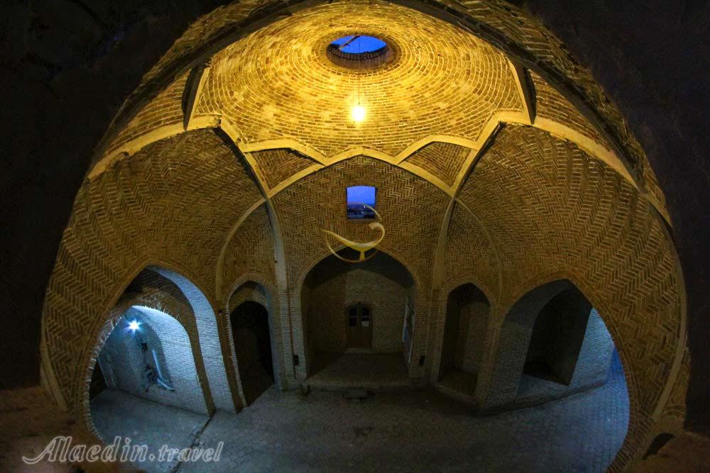 کاروانسرای ابوزید آباد در آران و بیدگل | علاءالدین تراول