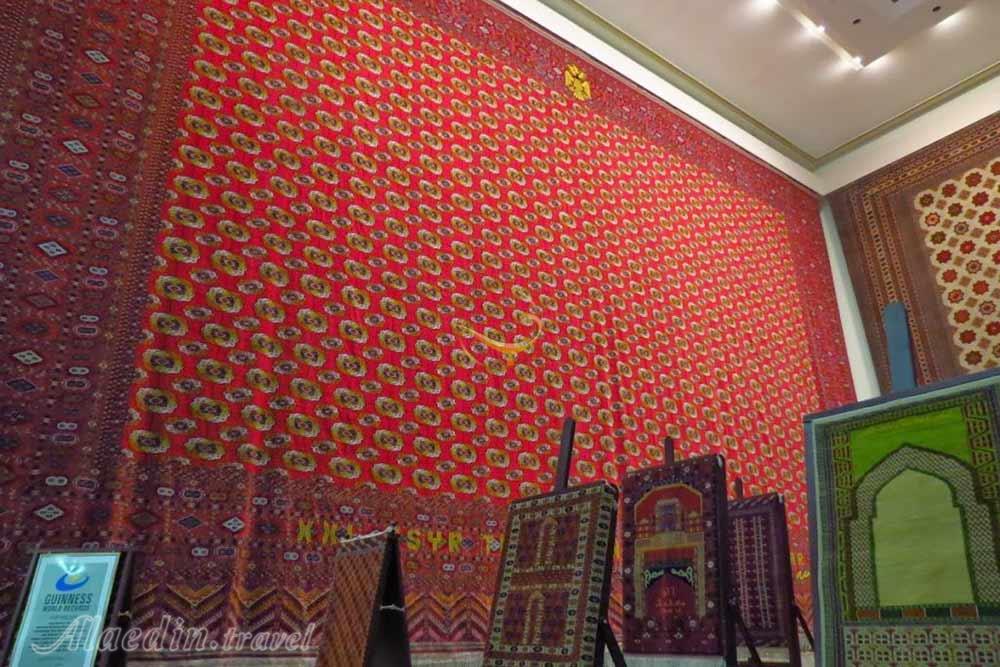 موزه فرش ترکمنی عشق آباد - ترکمنستان | علاءالدین تراول