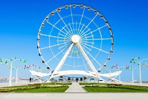چرخ و فلک چشم باکو - جمهوری آذربایجان