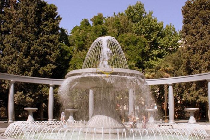 میدان فانتن باکو - جمهوری آذربایجان