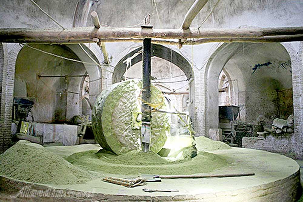 کارخانه حناسایی در بم | علاءالدین تراول