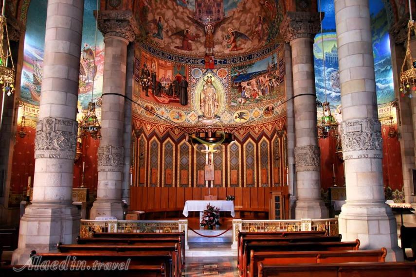 معبد قلب مقدس عیسی در بارسلون - اسپانیا