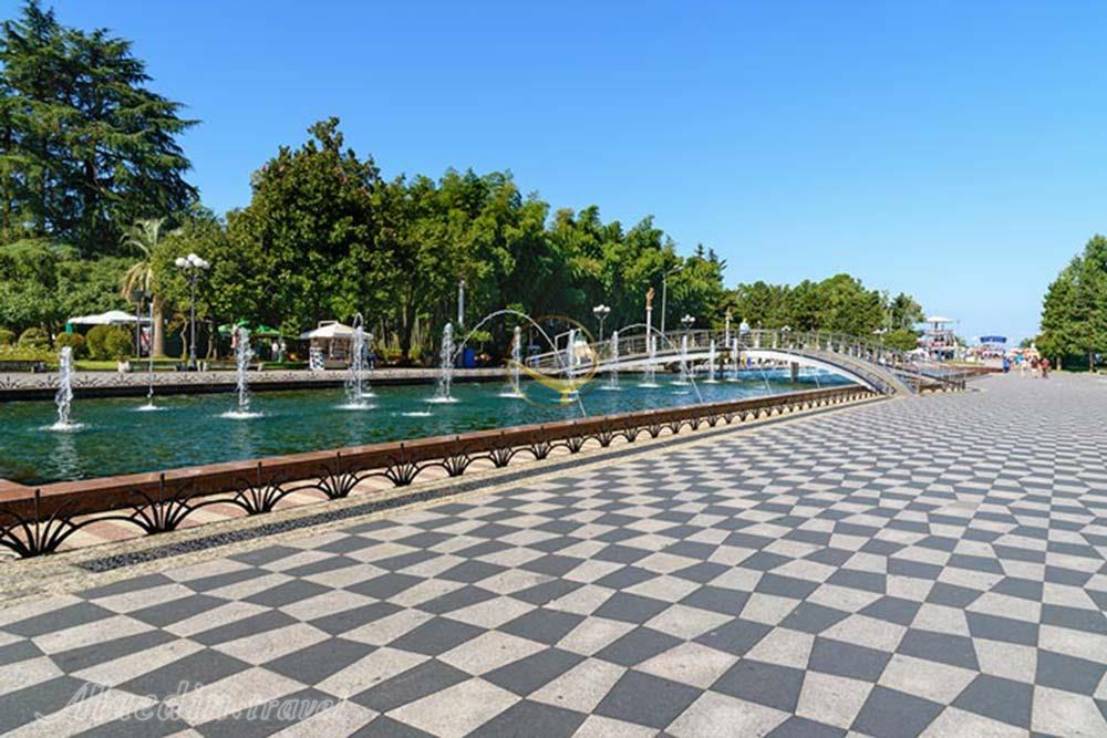 بلوار باتومی در گرجستان | علاءالدین تراول