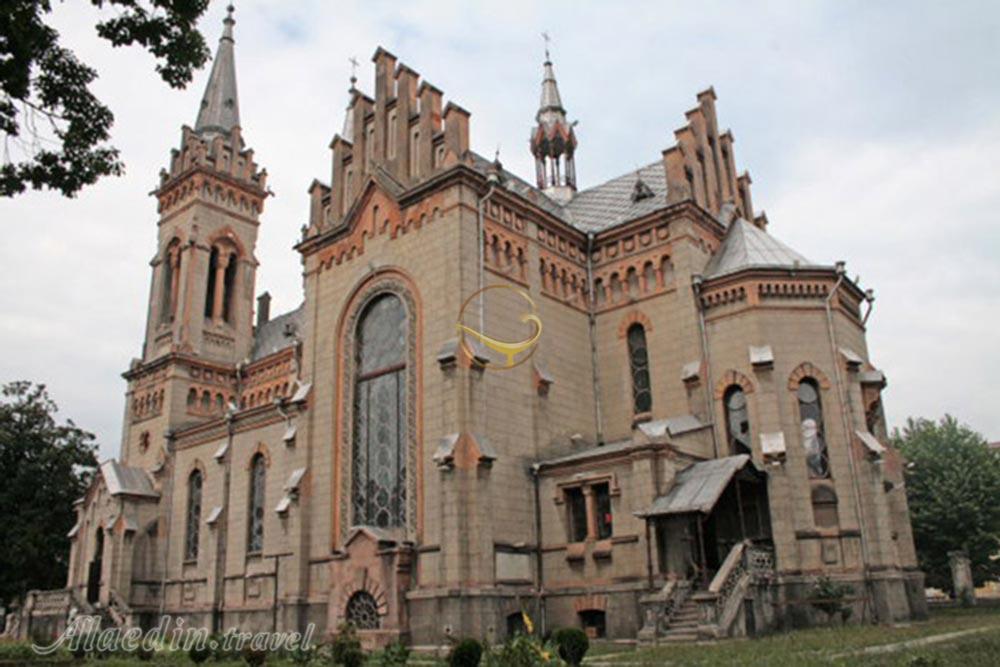 کلیسای جامع مادر مقدس باتومی در گرجستان | علاءالدین تراول