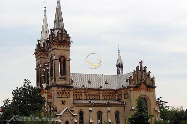 کلیسای جامع مادر مقدس باتومی در گرجستان