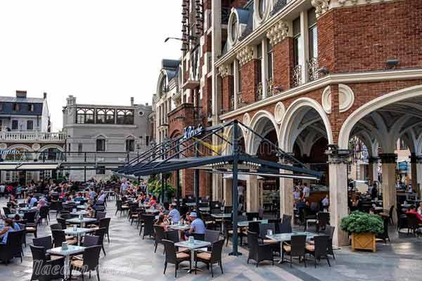 میدان پیازا در باتومی - گرجستان