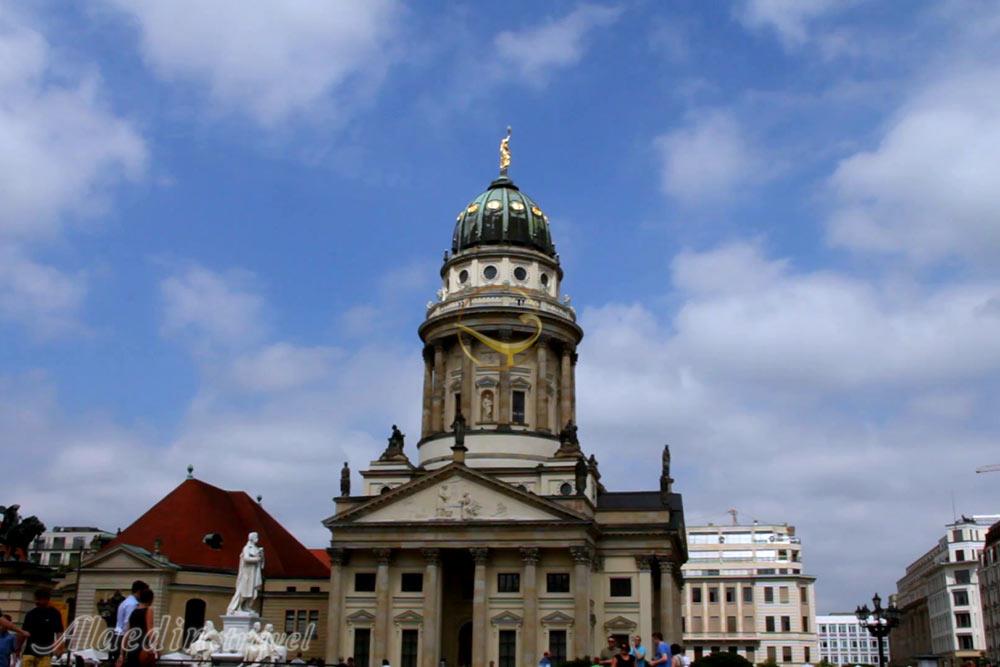 میدان شاندرمن مارکت در برلین | علاءالدین تراول