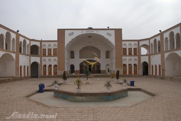 مدرسه شوکتیه در بیرجند