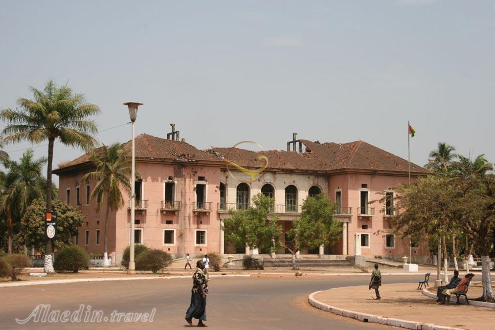 کاخ ریاست جمهوری در بیسائو - گینه بیسائو | علاءالدین تراول